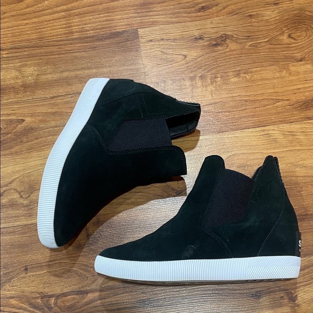 Sorel Out N About Black Slip-On Suede wedge sneaker - Picture 2 of 6